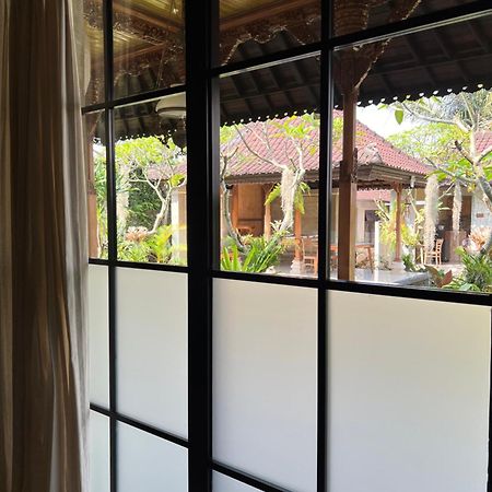 Sari House Ubud - Balinese Style Homestay Экстерьер фото