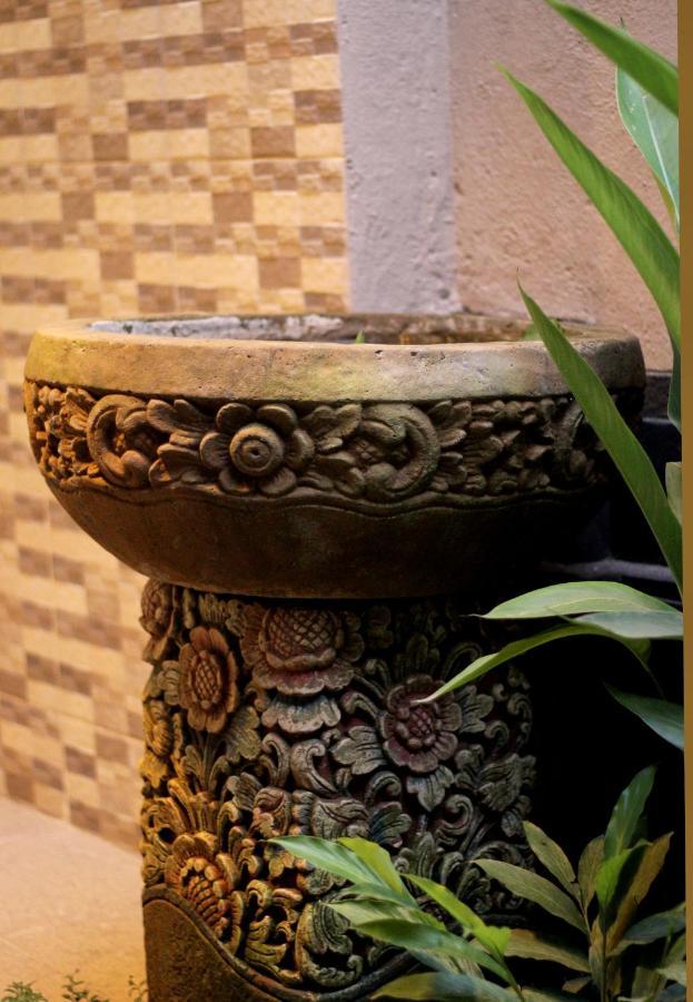 Sari House Ubud - Balinese Style Homestay Экстерьер фото