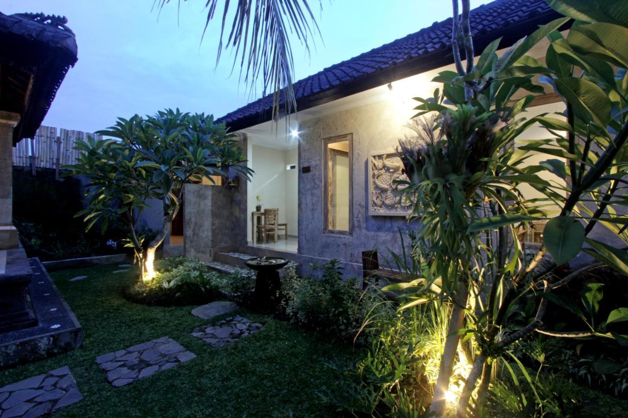 Sari House Ubud - Balinese Style Homestay Экстерьер фото